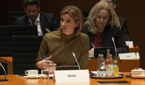 D21-Geschäftsführerin Lena-Sophie Müller bei der Expert*innen-Anhörung zur Datenstrategie im Bundeskanzleramt.