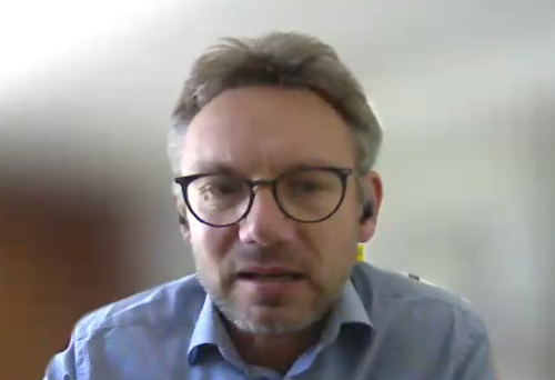 Dr. Marcel Dickow, Screenshot aus einer Videokonferenz-App.